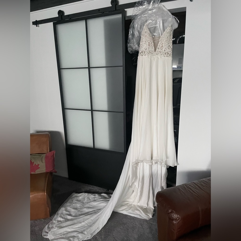 L’amour calla Blanche beautiful wedding dress